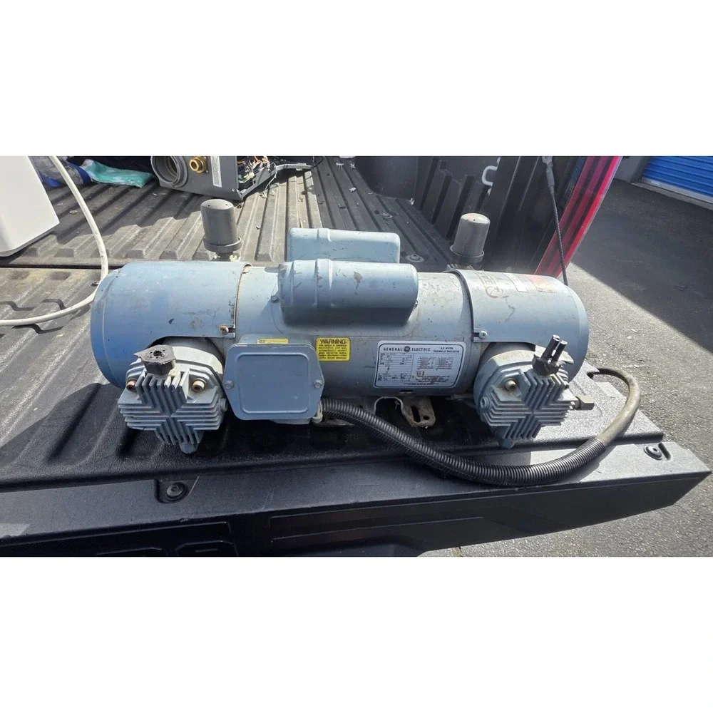 Gast MFG 7HDD-10-M700X Air Compressor 4 Piston Pump 120v/220V As Is See Photo